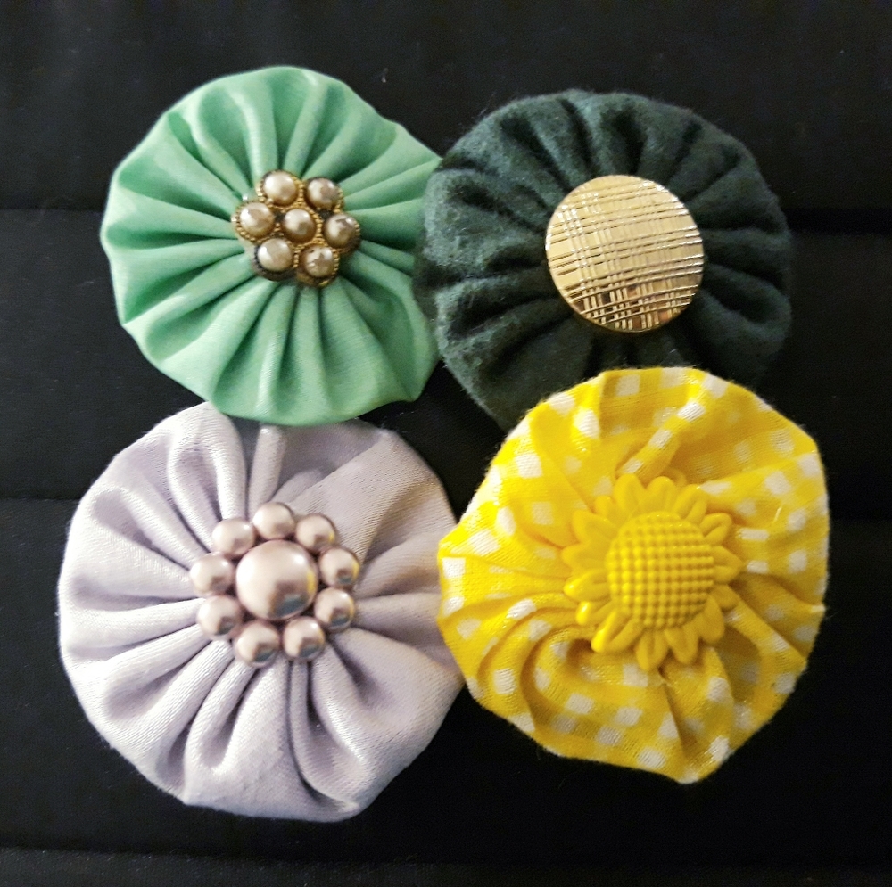 Vintage Handmade Floral Button and Fabric Brooch Pin - Bundle of 4